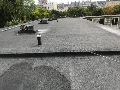 Diagnostic d'une toiture-terrasse par DGIR Conseil